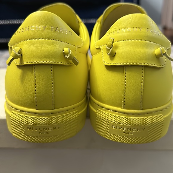 GIVENCHY Yellow Sneaker. Men’s US 10. Worn once. - Picture 4 of 7